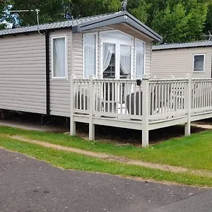 Belfry 2 - Luxury Spacious Family Caravan Campsite