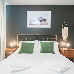  Apartment New Modern In The & Close To Stadiums United Kingdom
